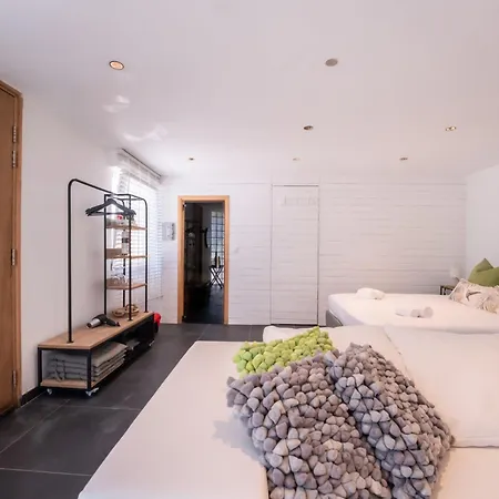 Villa Rosetree With Sauna And Pool Table By Interhome