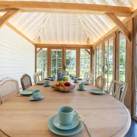Villa Rosetree With Sauna And Pool Table By Interhome